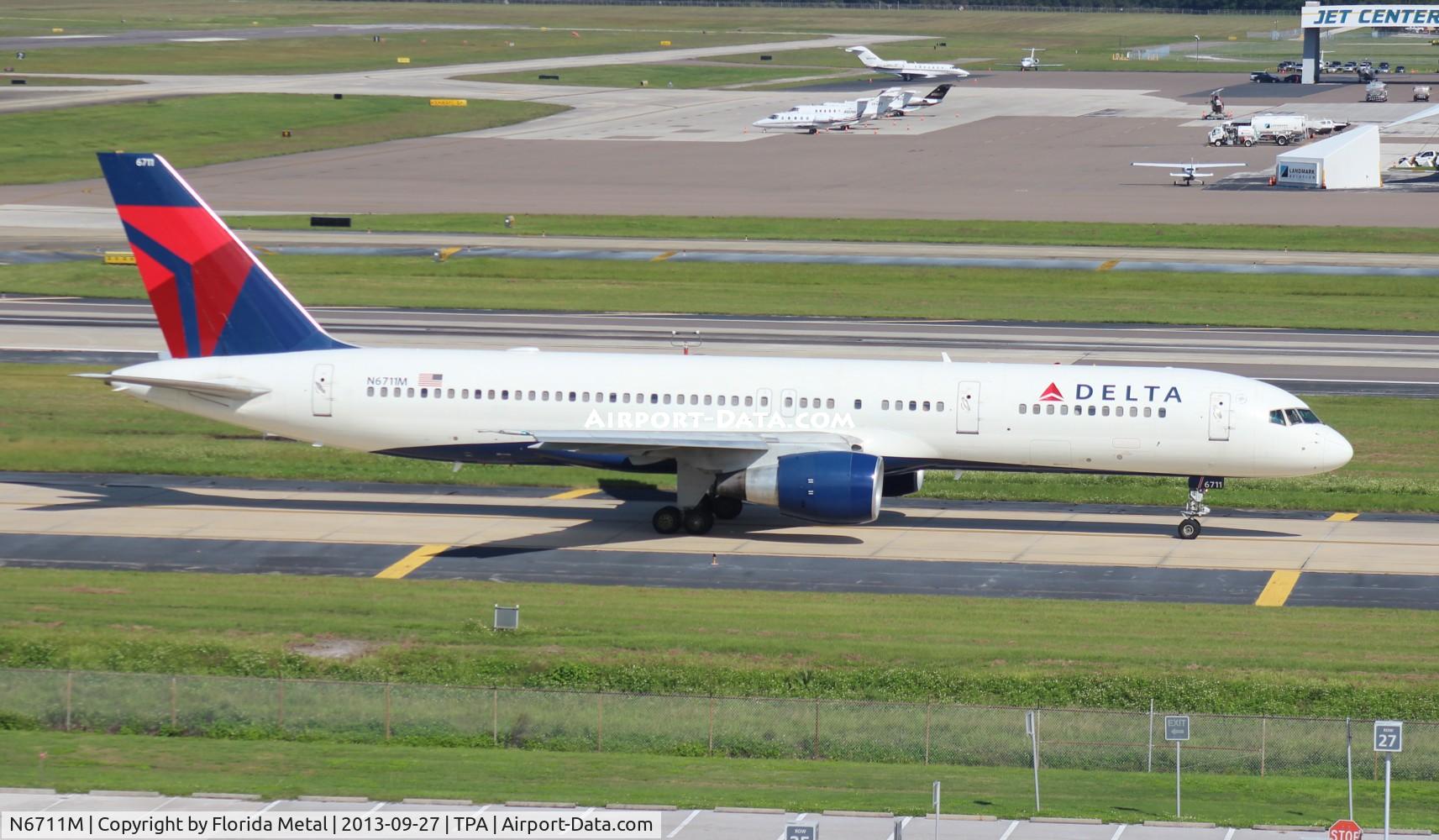 N6711M, 2000 Boeing 757-232 C/N 30483, Delta 757-200