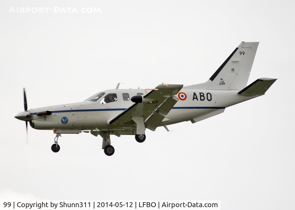 99, 1994 Socata TBM-700 C/N 99, Landing rwy 32L