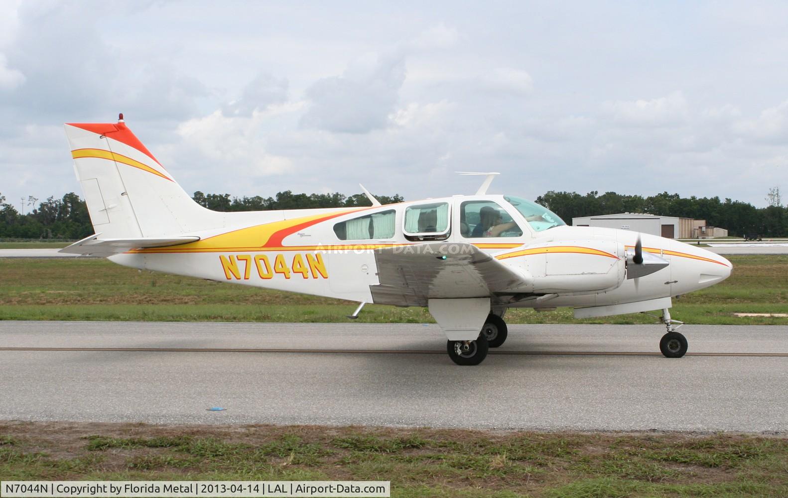 N7044N, 1967 Beech D55 Baron C/N TE-472, Beech D55