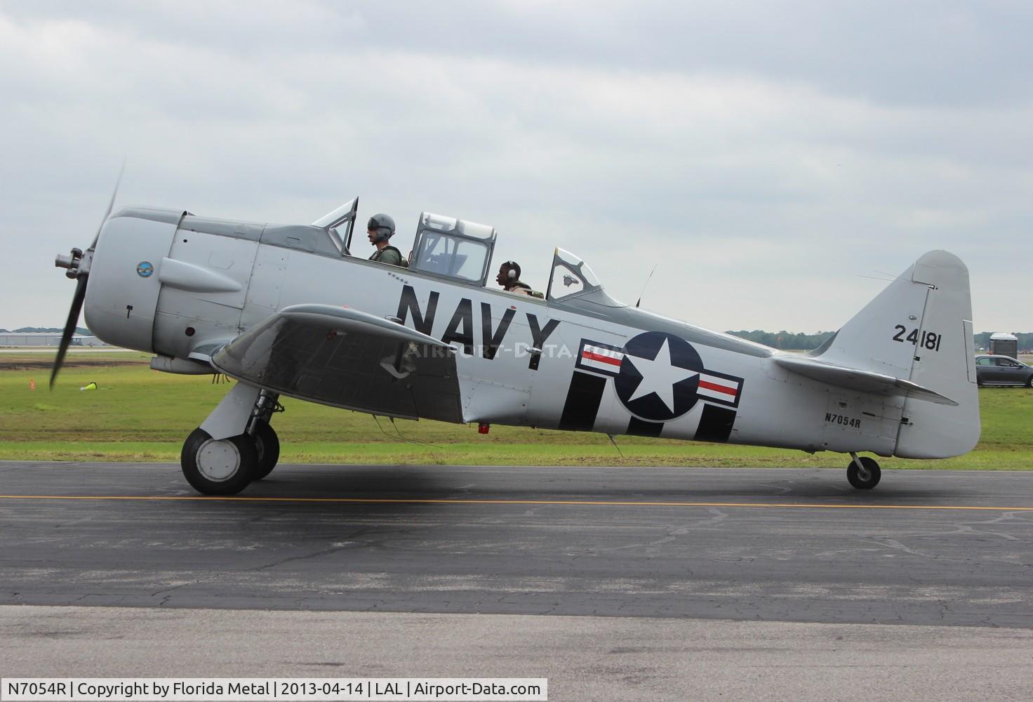 N7054R, 1943 North American AT-6C Texan C/N 88-112429, AT-6C Texan