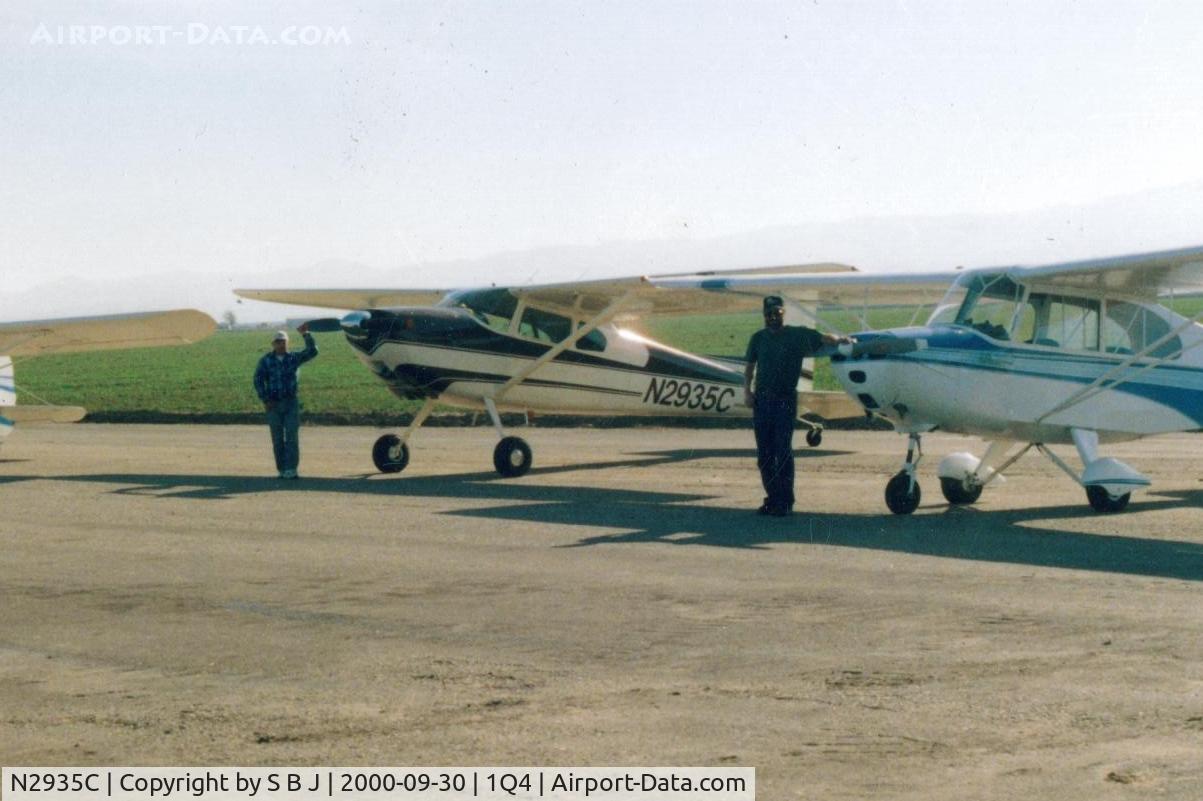 N2935C, 1954 Cessna 180 C/N 30835, 35C looking good with the proud owners(both planes).