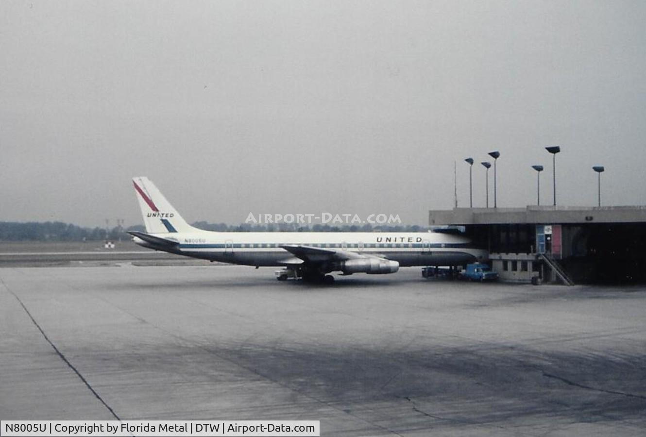 N8005U, 1959 Douglas DC-8-21 C/N 45282, United DC-8-21 in the early 1970s taken by my grandfather Louis Dzialo