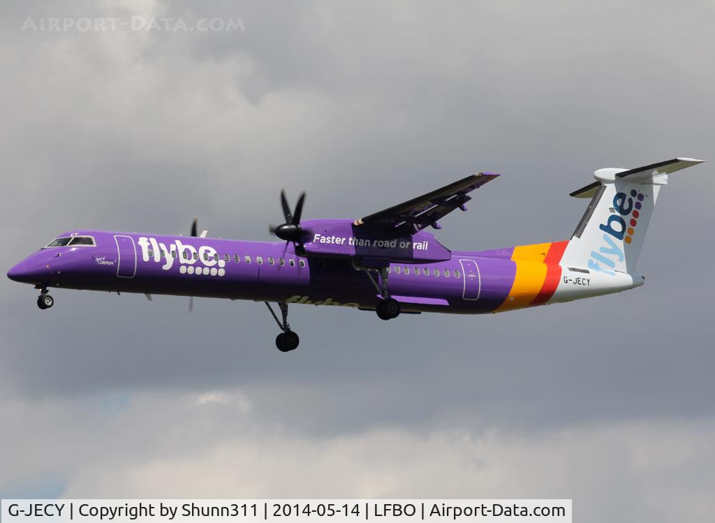 G-JECY, 2007 De Havilland Canada DHC-8-402Q Dash 8 C/N 4157, Landing rwy 32L in new c/s