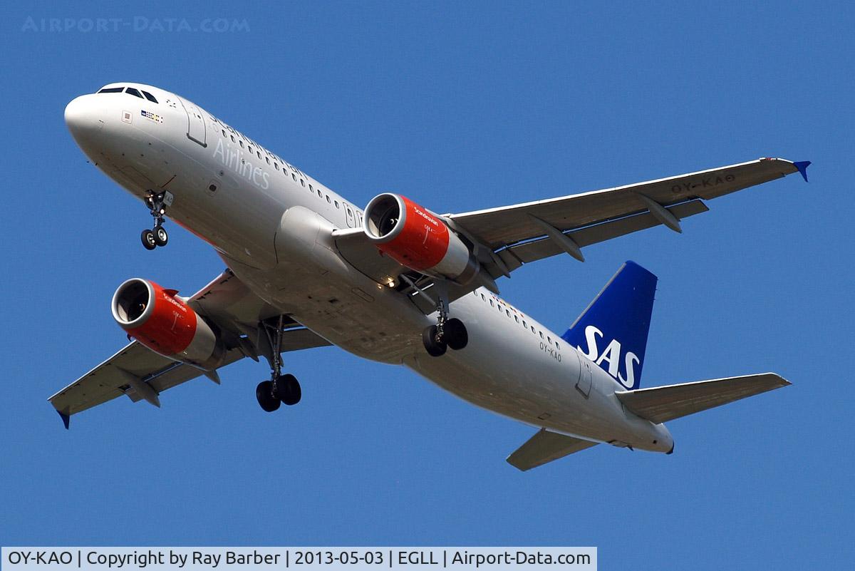 OY-KAO, 2006 Airbus A320-232 C/N 2990, Airbus A320-232 [2990] (SAS Scandinavian Airlines) Home~G 03/05/2013. On approach 27R.