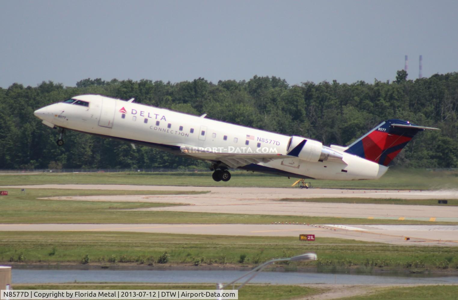 N8577D, 2001 Bombardier CRJ-200LR (CL-600-2B19) C/N 7577, Delta Connection CRJ-200