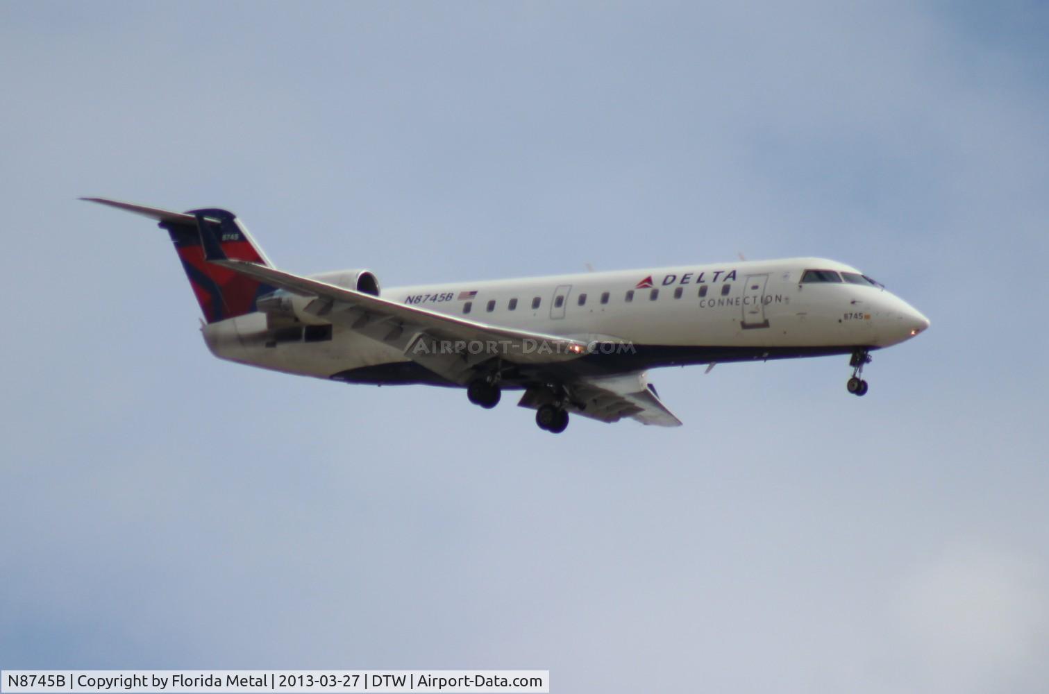 N8745B, 2003 Bombardier CRJ-200 (CL-600-2B19) C/N 7745, Delta Connection CRJ-200