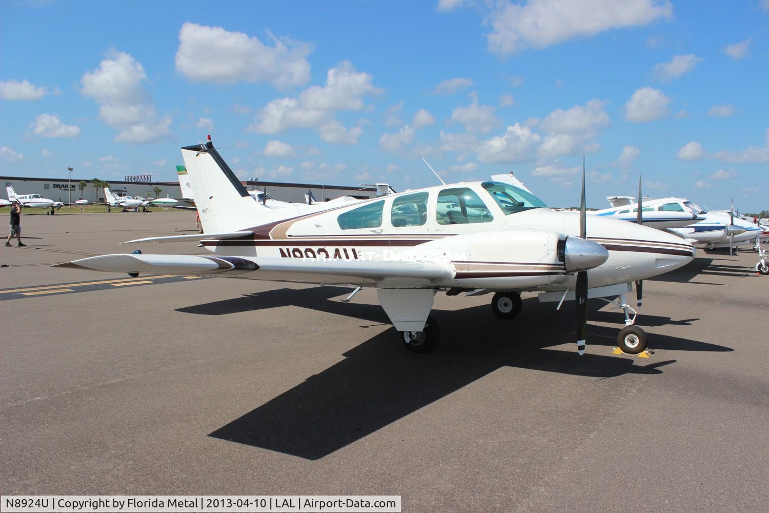 N8924U, 1965 Beech 95-B55 (T42A) Baron C/N TC-949, Beech 55