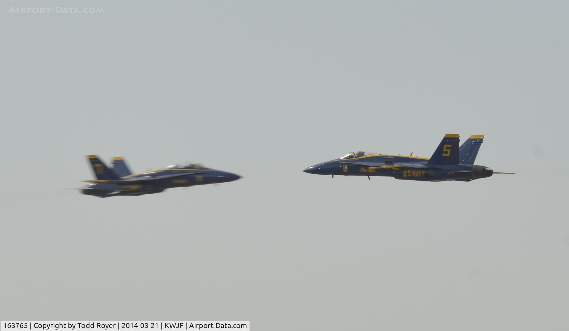 163765, 1989 McDonnell Douglas F/A 18C Hornet C/N 0845/C122, Head to head