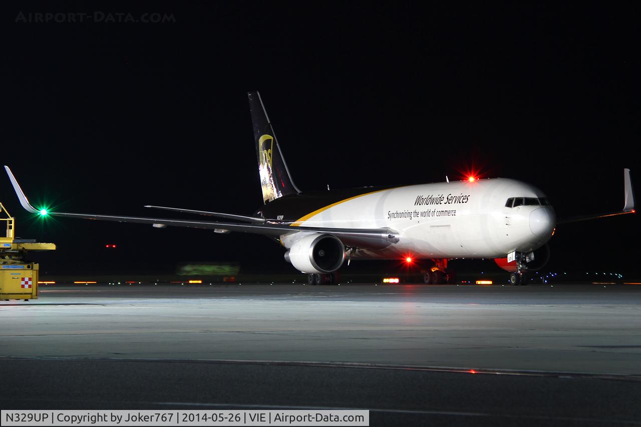 N329UP, 1999 Boeing 767-34AF C/N 27755, UPS