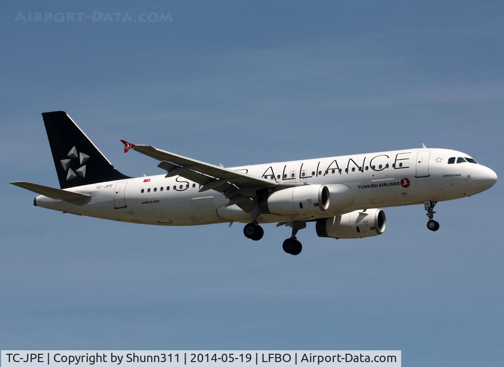 TC-JPE, 2006 Airbus A320-232 C/N 2941, Landing rwy 14R in Star Alliance c/s