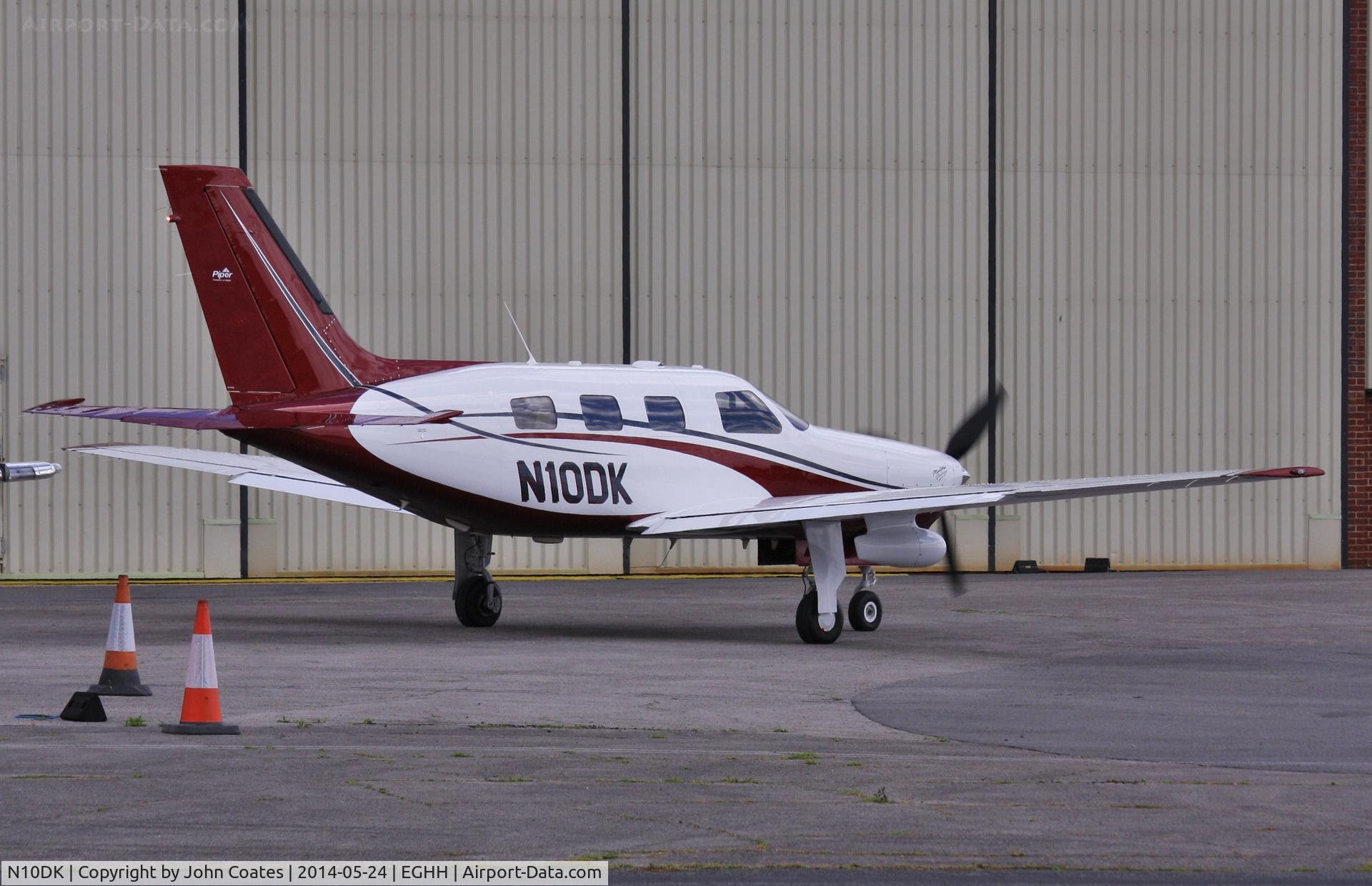 N10DK, Piper PA-46-350P Malibu Mirage C/N 4636223, Departing