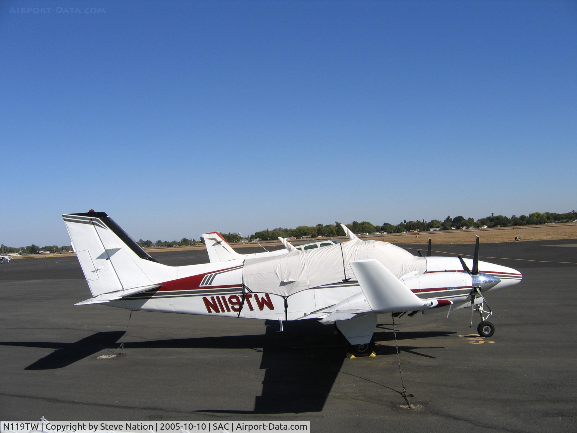 N119TW, 1974 Beech 58 Baron C/N TH-533, Carter Flygare 1974 Beech 58 at Sacramento Executive Airport, CA