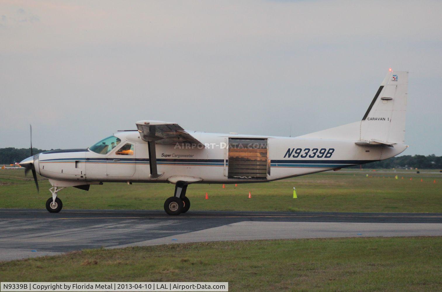 N9339B, 1987 Cessna 208B C/N 208B0057, Cessna 208B at Sun N Fun