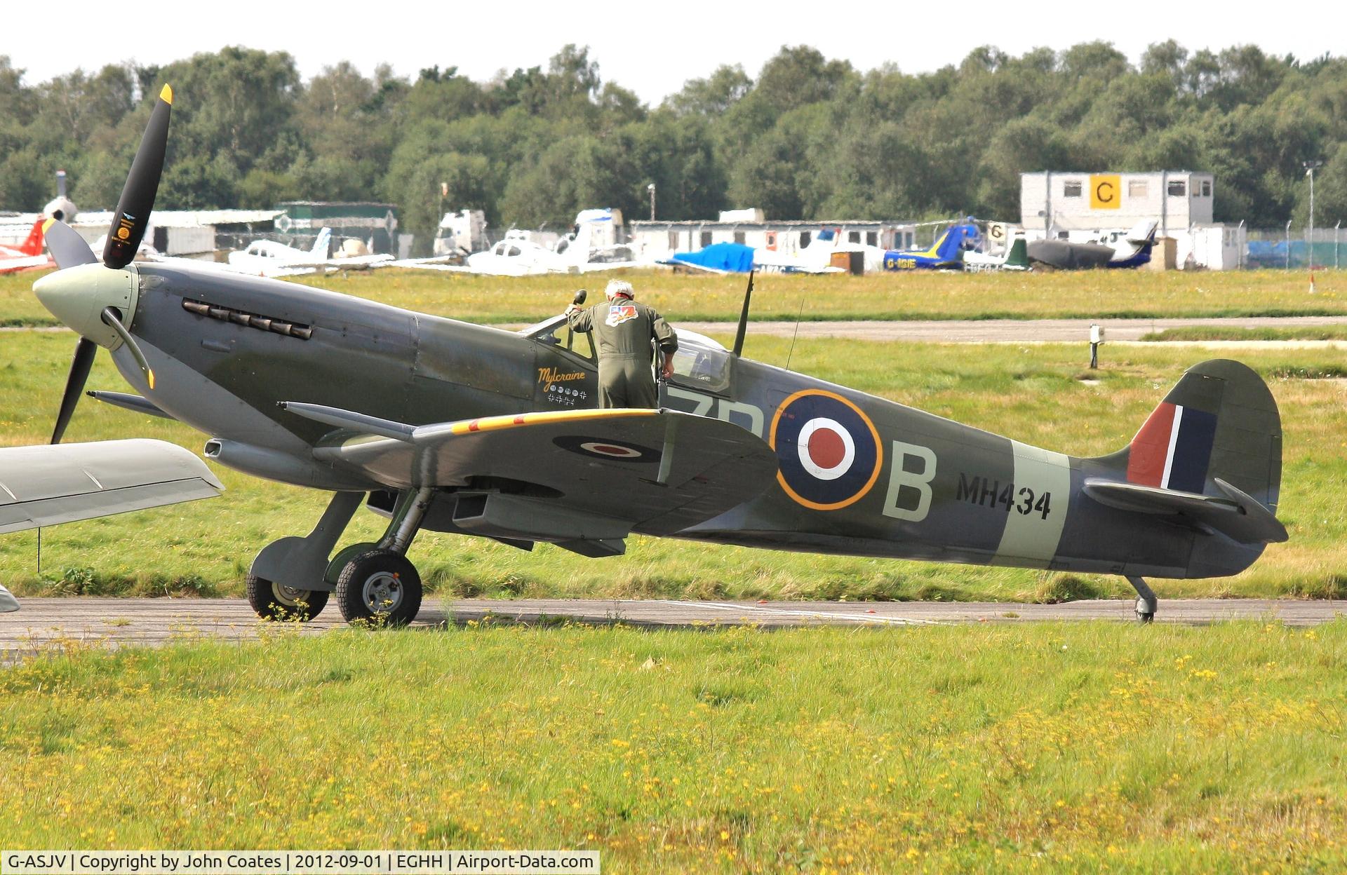 G-ASJV, 1943 Supermarine 361 Spitfire LF.IXb C/N CBAF.IX.552, For seaside show