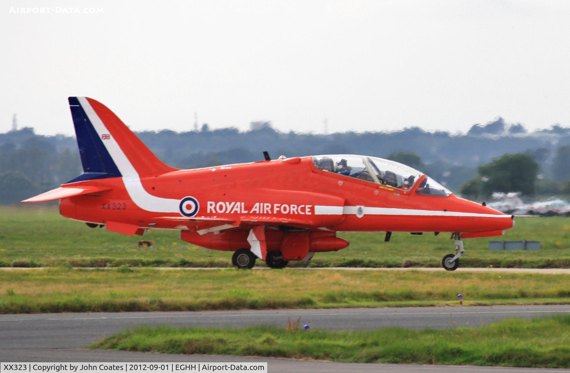 XX323, 1980 Hawker Siddeley Hawk T.1 C/N 167/312148, Taxiing