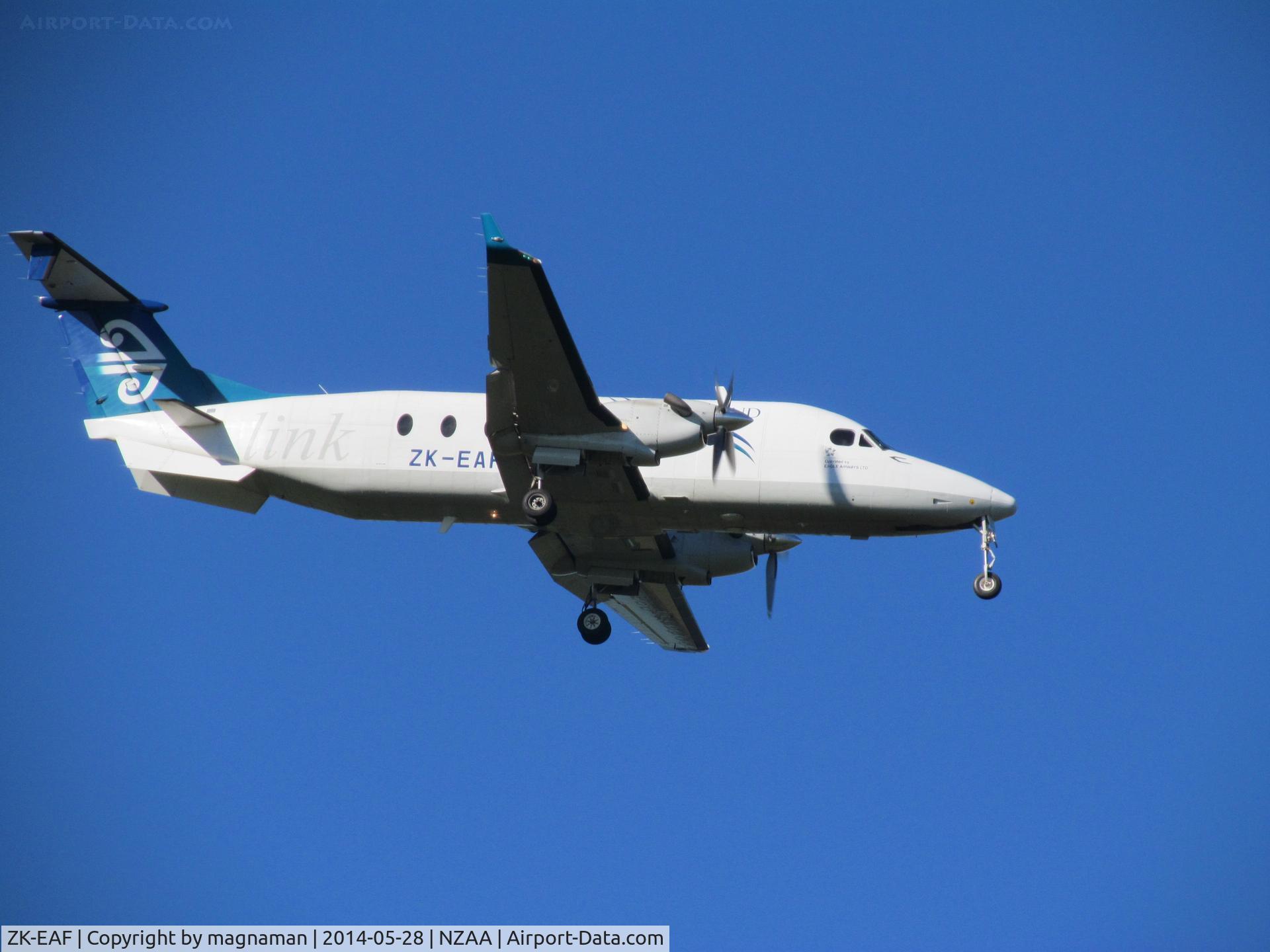 ZK-EAF, 2001 Raytheon 1900D C/N UE-429, About to land at NZAA