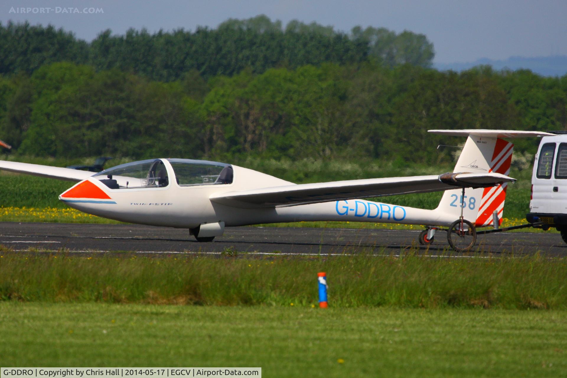 G-DDRO, 1977 Grob G-103 Twin Astir C/N 3027, Sleap resident