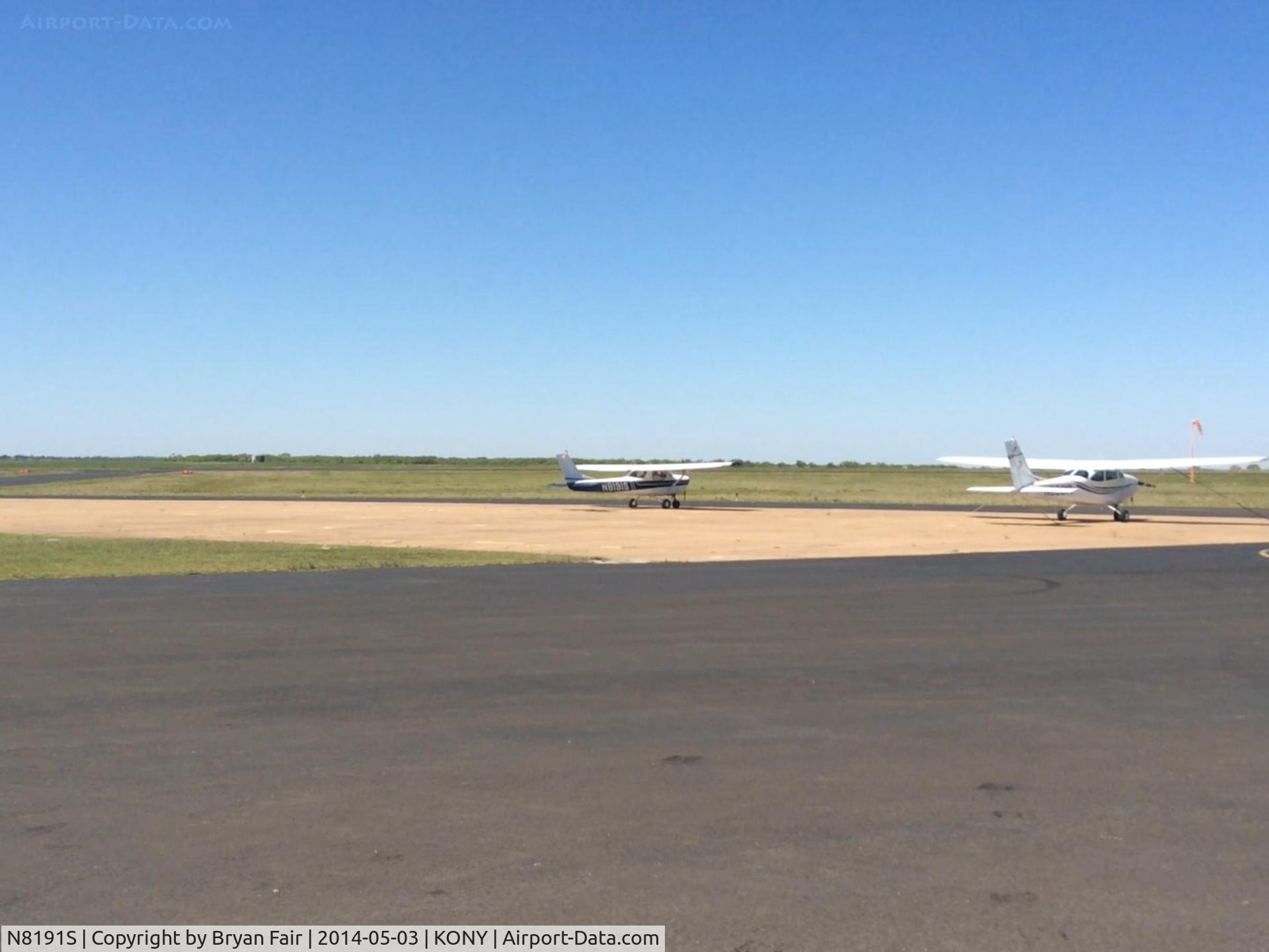 N8191S, 1965 Cessna 150F C/N 15061791, At olney airport on a cross country