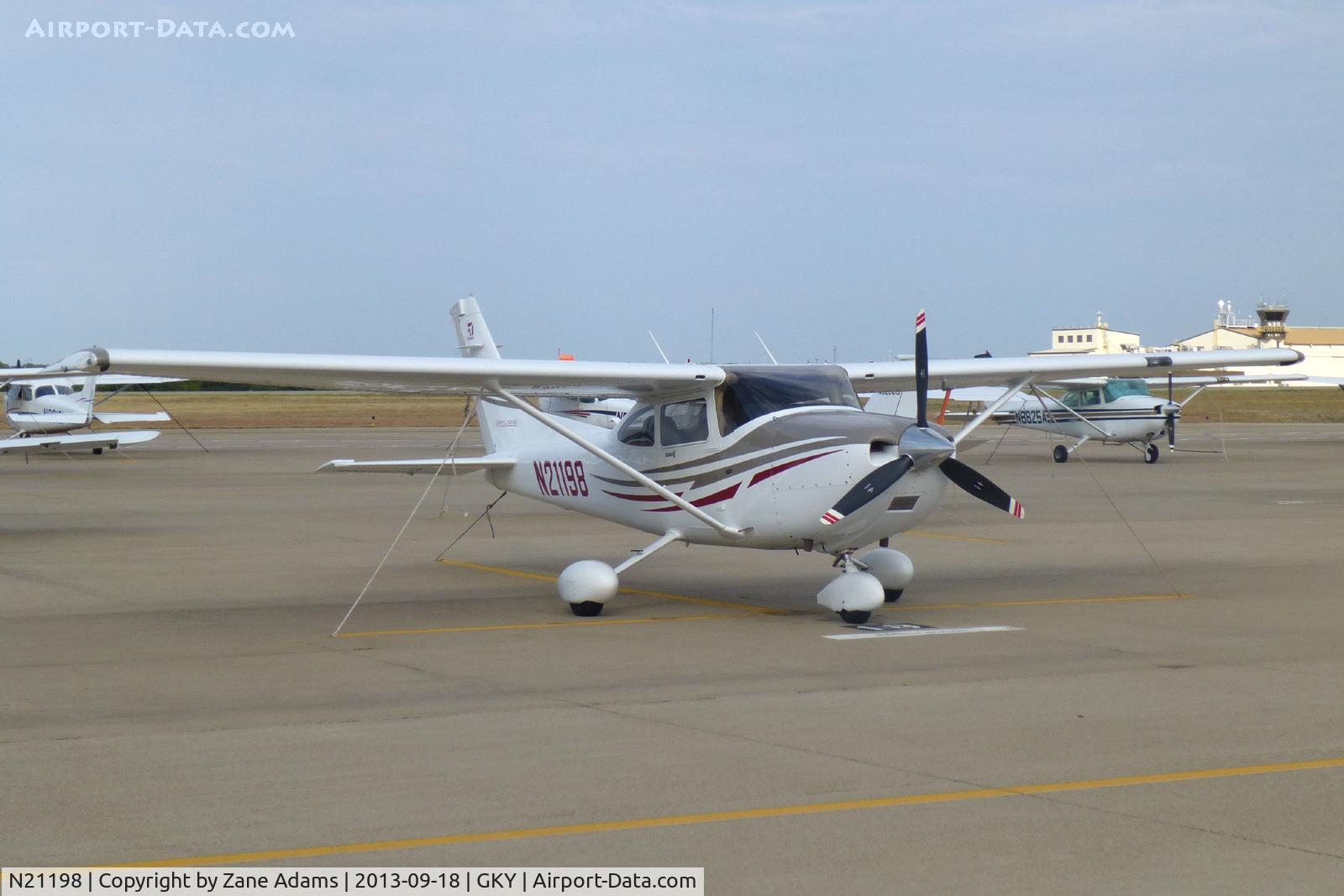 N21198, 2005 Cessna 182T Skylane C/N 18281647, At Arlington Municipal Airport - Arlington, TX