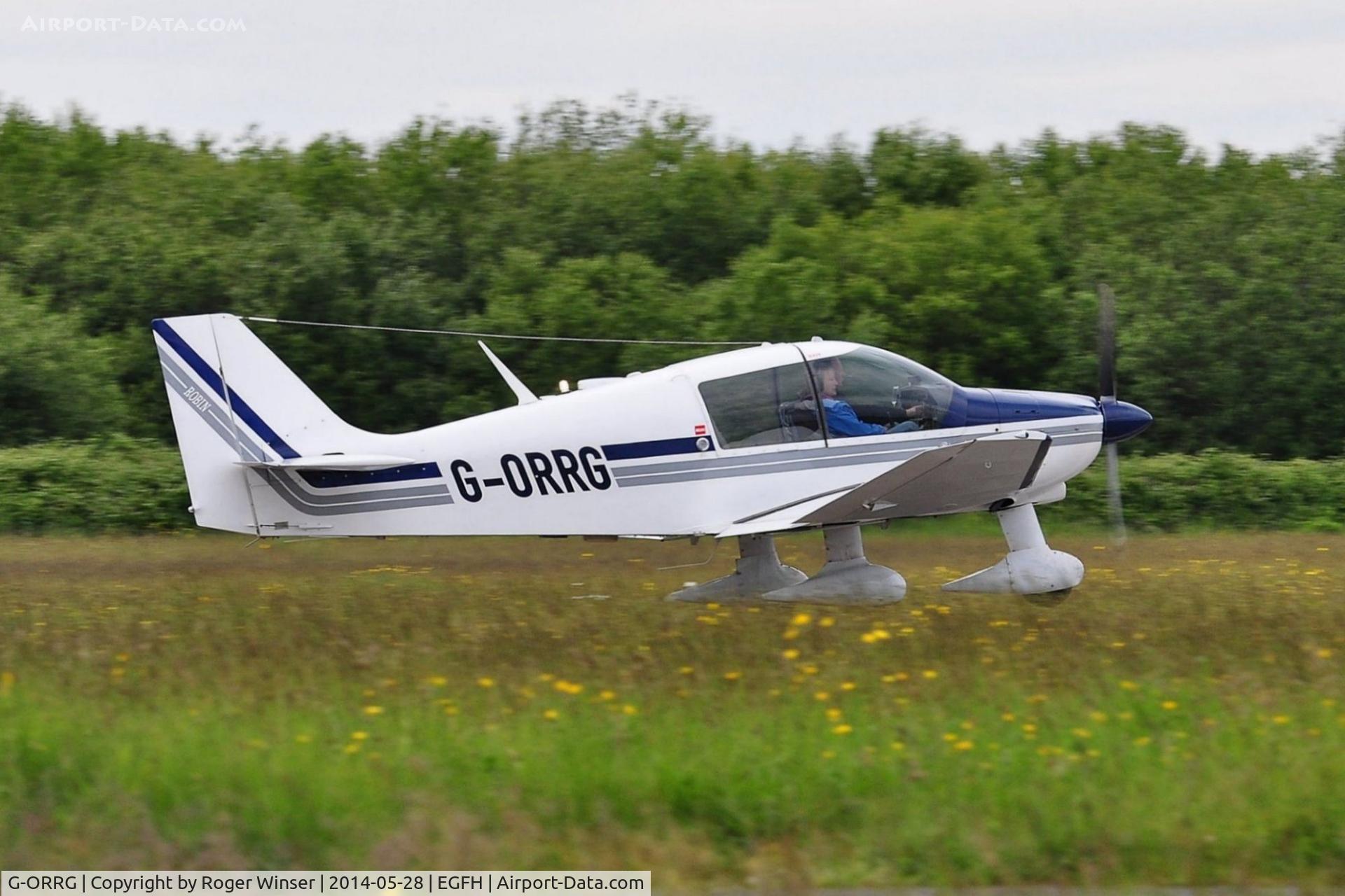 G-ORRG, 1977 Robin DR-400-180 Regent Regent C/N 1216, Visiting Robin Regent departing Runway 04. Previously registered OO-VPI. 