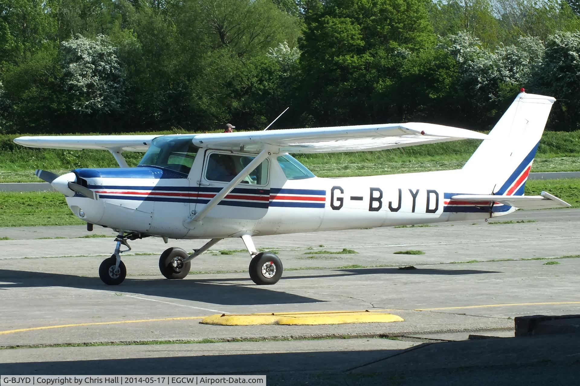 G-BJYD, 1982 Reims F152 C/N 1915, Welshpool resident