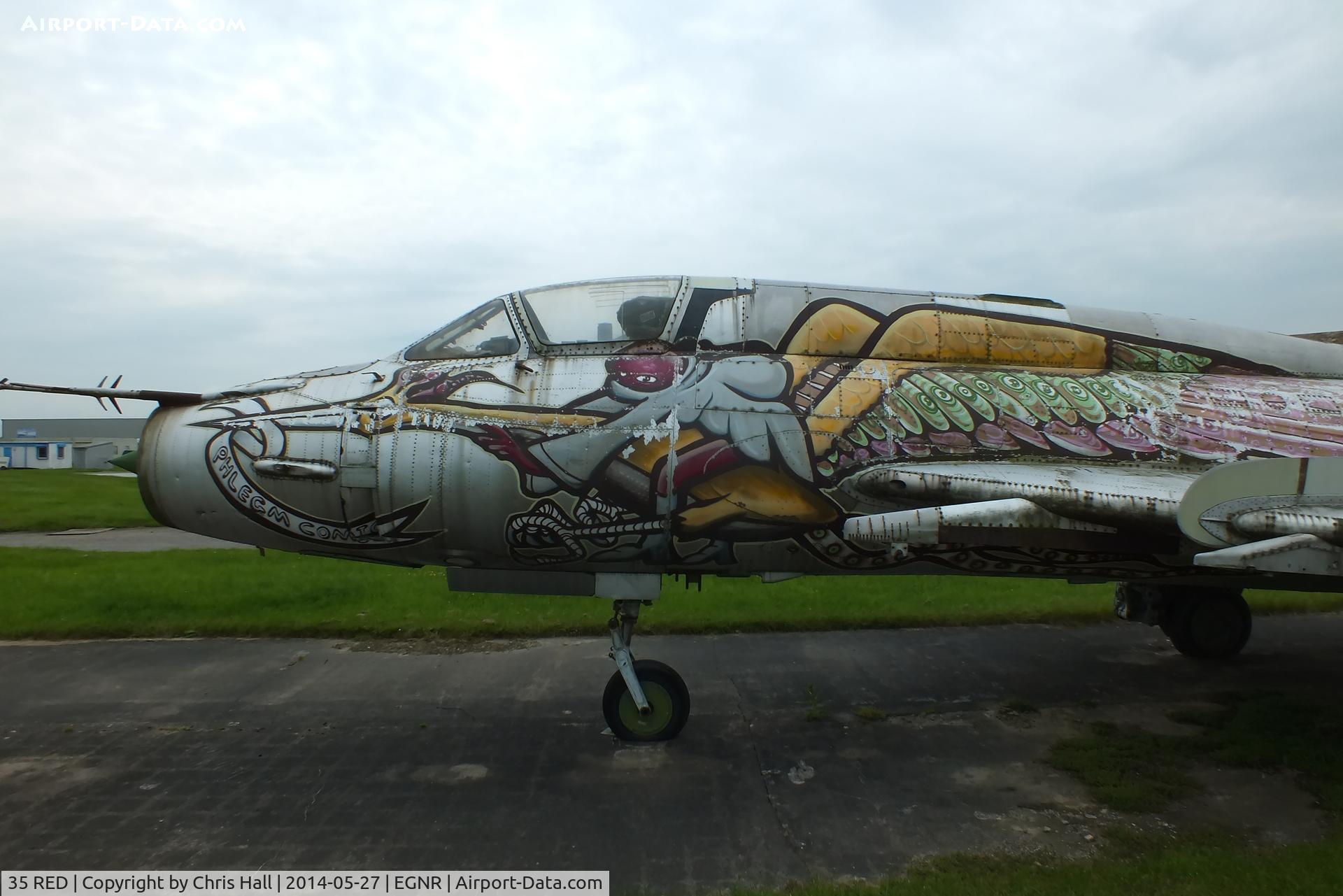 35 RED, Sukhoi Su-17M C/N 25102, close up of the nose art