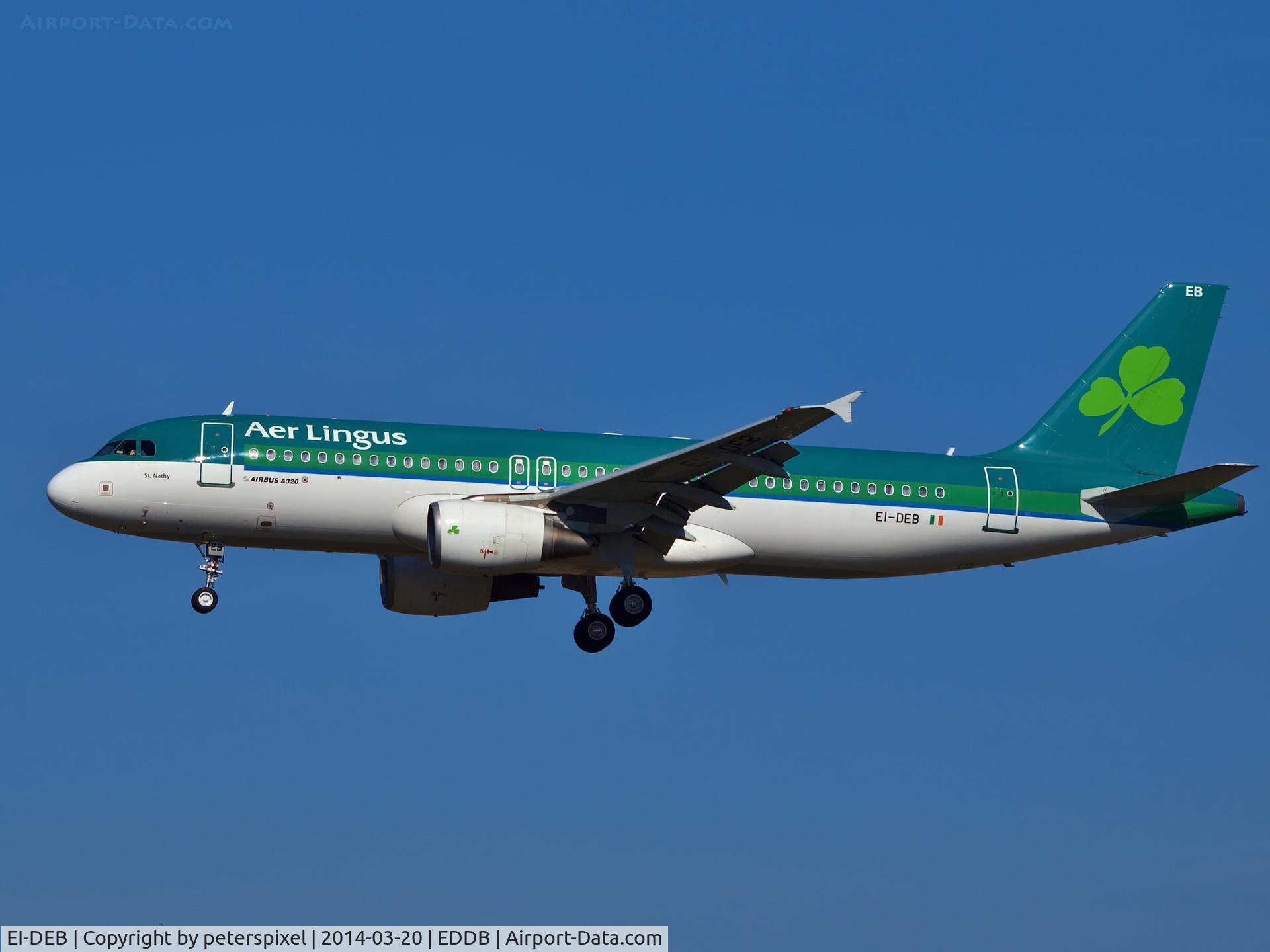 EI-DEB, 2004 Airbus A320-214 C/N 2206, Aer Lingus beim Landeanflug auf den Flughafen Berlin- Schönefeld (SXF)