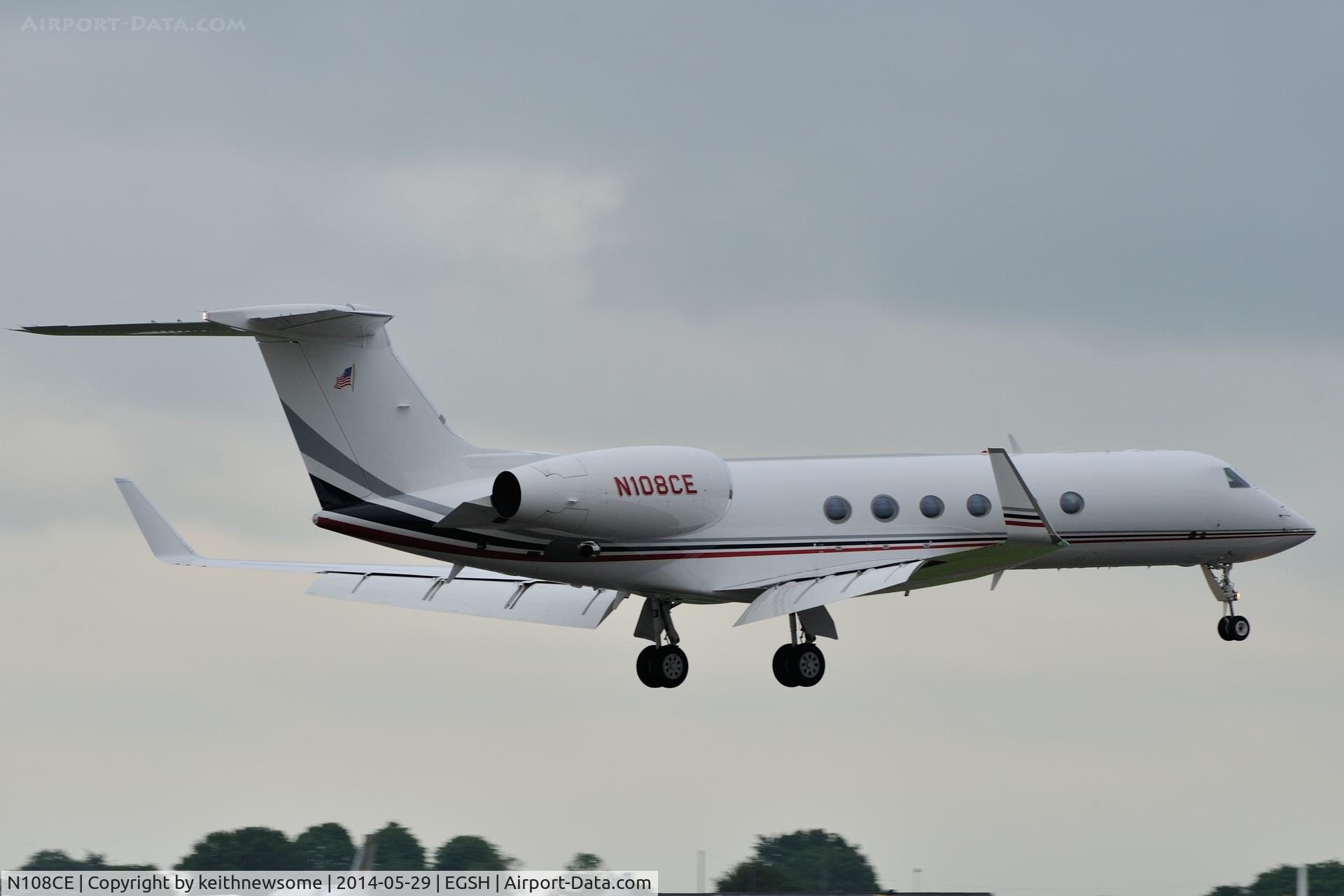 N108CE, 1998 Gulfstream Aerospace G-V C/N 561, Evening arrival.