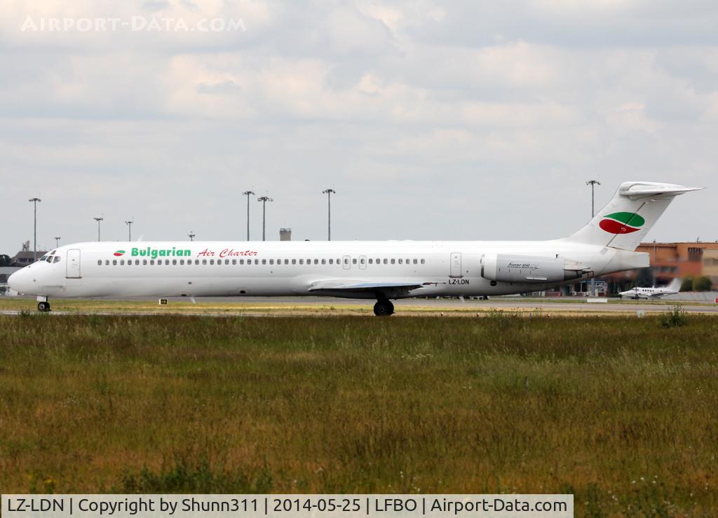 LZ-LDN, 1993 McDonnell Douglas MD-82 (DC-9-82) C/N 53216, Lining up rwy 32R for departure...
