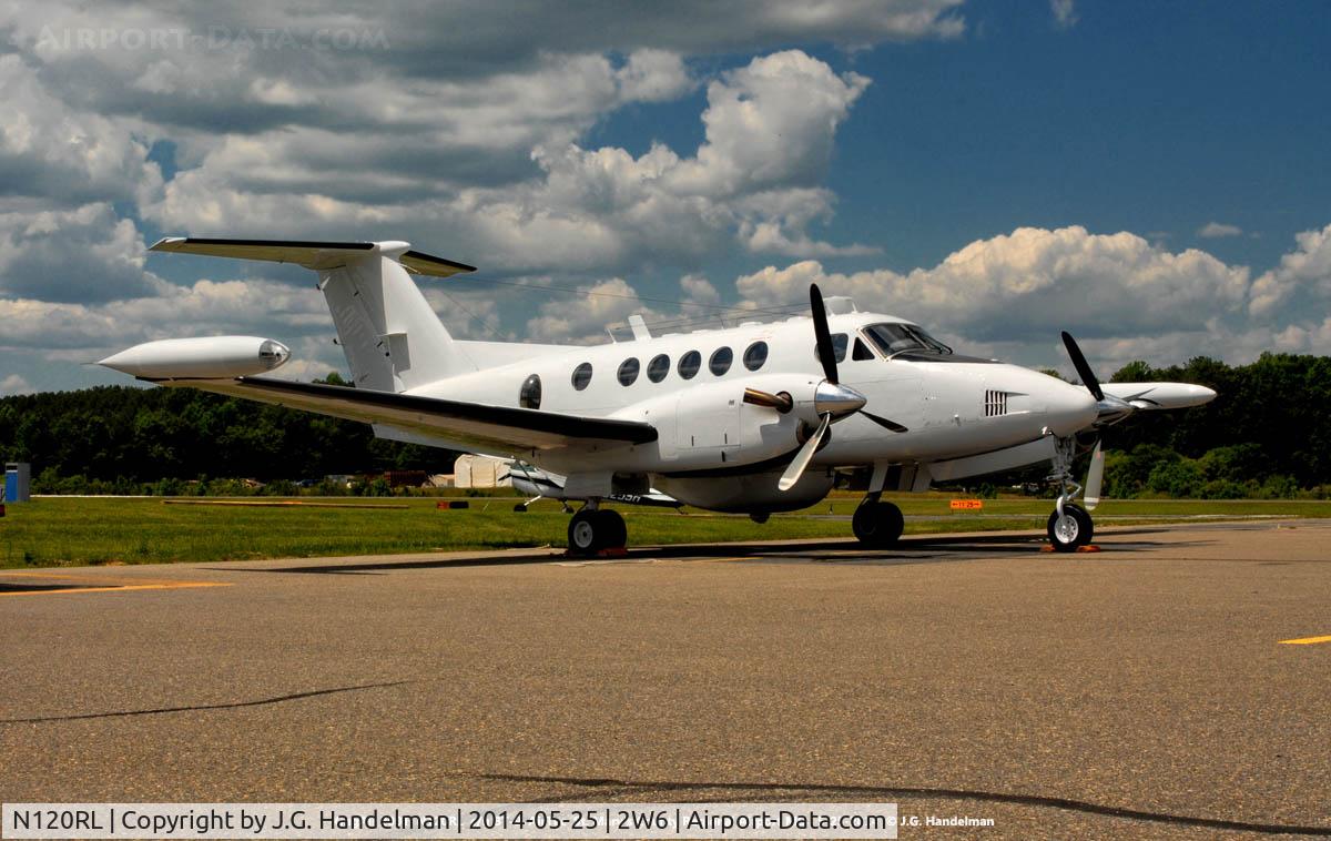 N120RL, 1979 Beech 200T Super King Air C/N BT-9, At St. Mary's Airport MD.