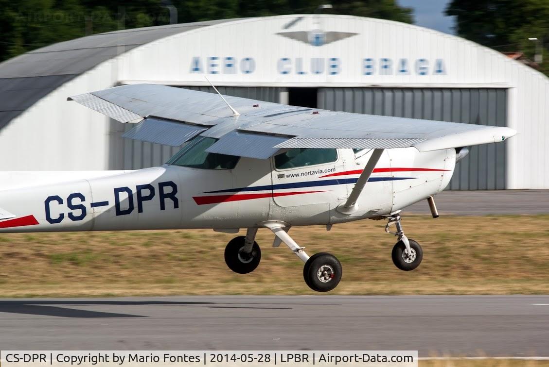 CS-DPR, 1977 Cessna 152 C/N 15279561, -