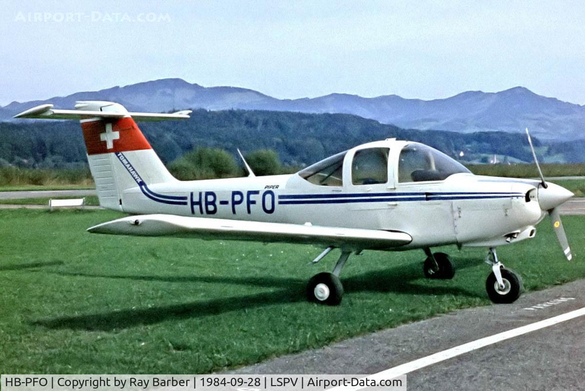 HB-PFO, 1980 Piper PA-38-112 Tomahawk Tomahawk C/N 38-80A0110, Piper PA-38-112 Tomahawk [38-80A0110] Wangen/Lachen~HB 28/09/1984. From a slide.