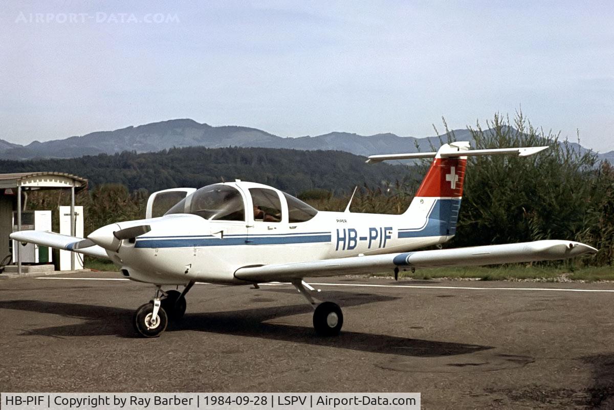 HB-PIF, 1981 Piper PA-38-112 Tomahawk Tomahawk C/N 38-81A0111, Piper PA-38-112 Tomahawk [38-80A0111] Wangen/Lachen~HB 28/09/1984. From a slide.