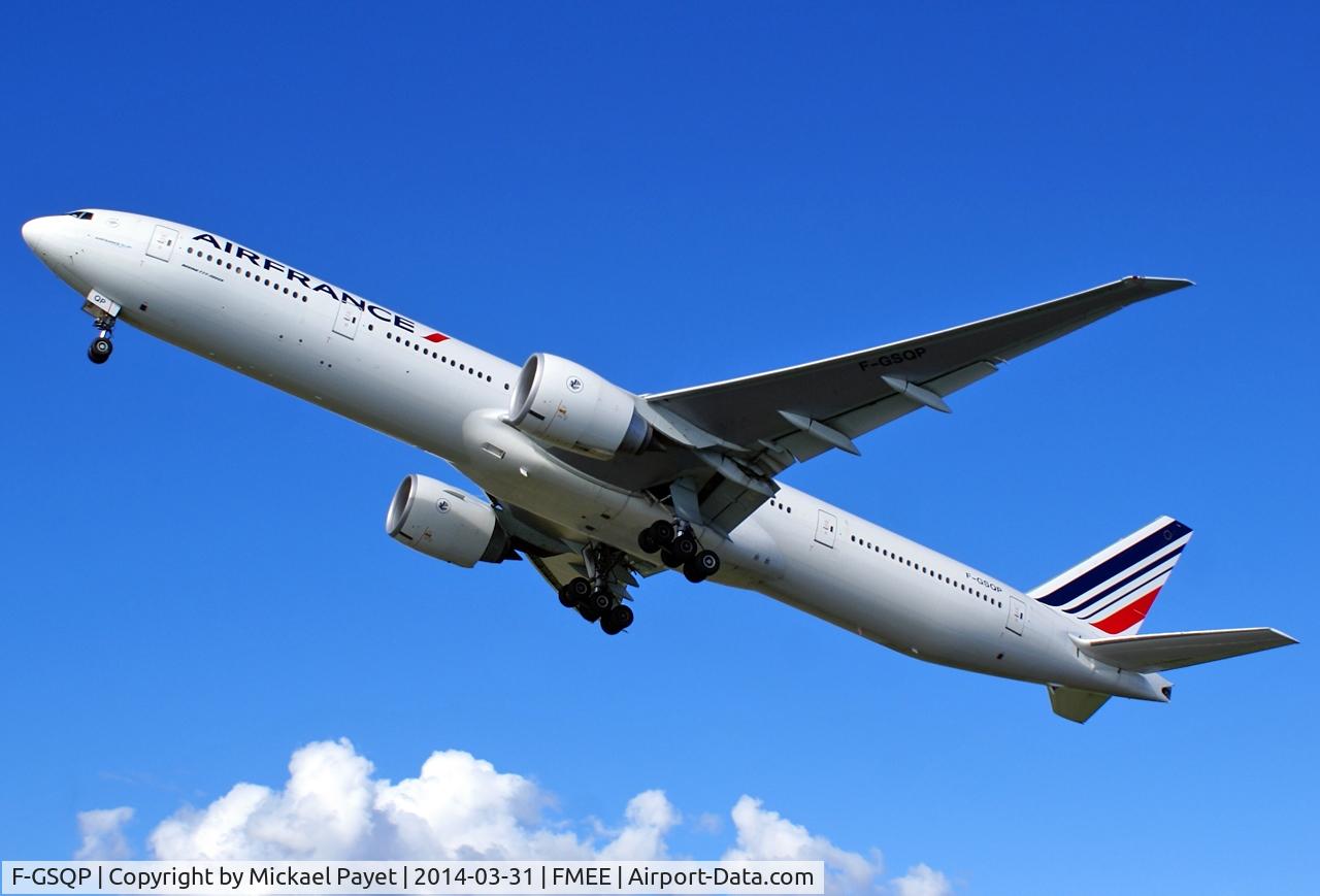F-GSQP, 2006 Boeing 777-328/ER C/N 35676, Takeoff runway 12