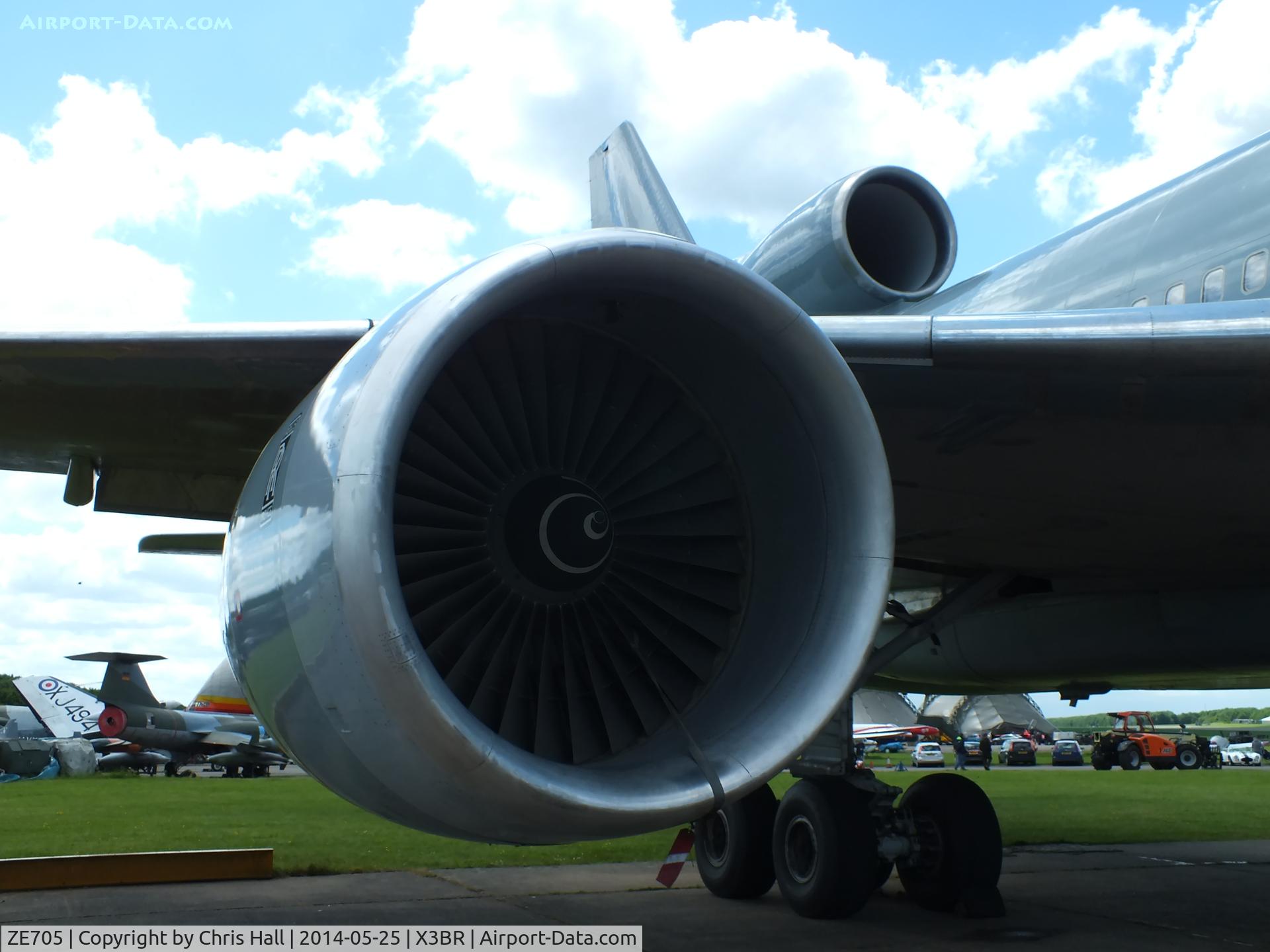 ZE705, Lockheed L-1011-385-3 TriStar C2 (500) C/N 193Y-1188, Rolls Royce RB211-524B