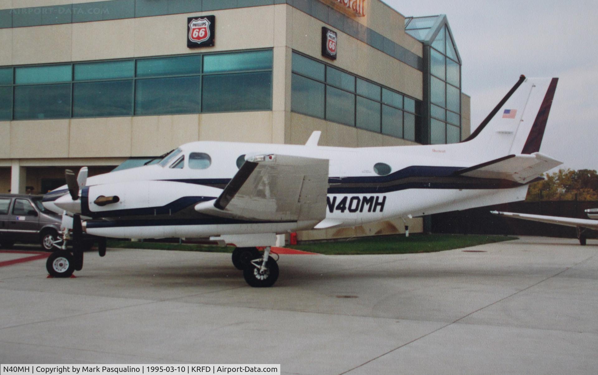 N40MH, 1990 Beech C90A King Air C/N LJ-1258, Beech C90A