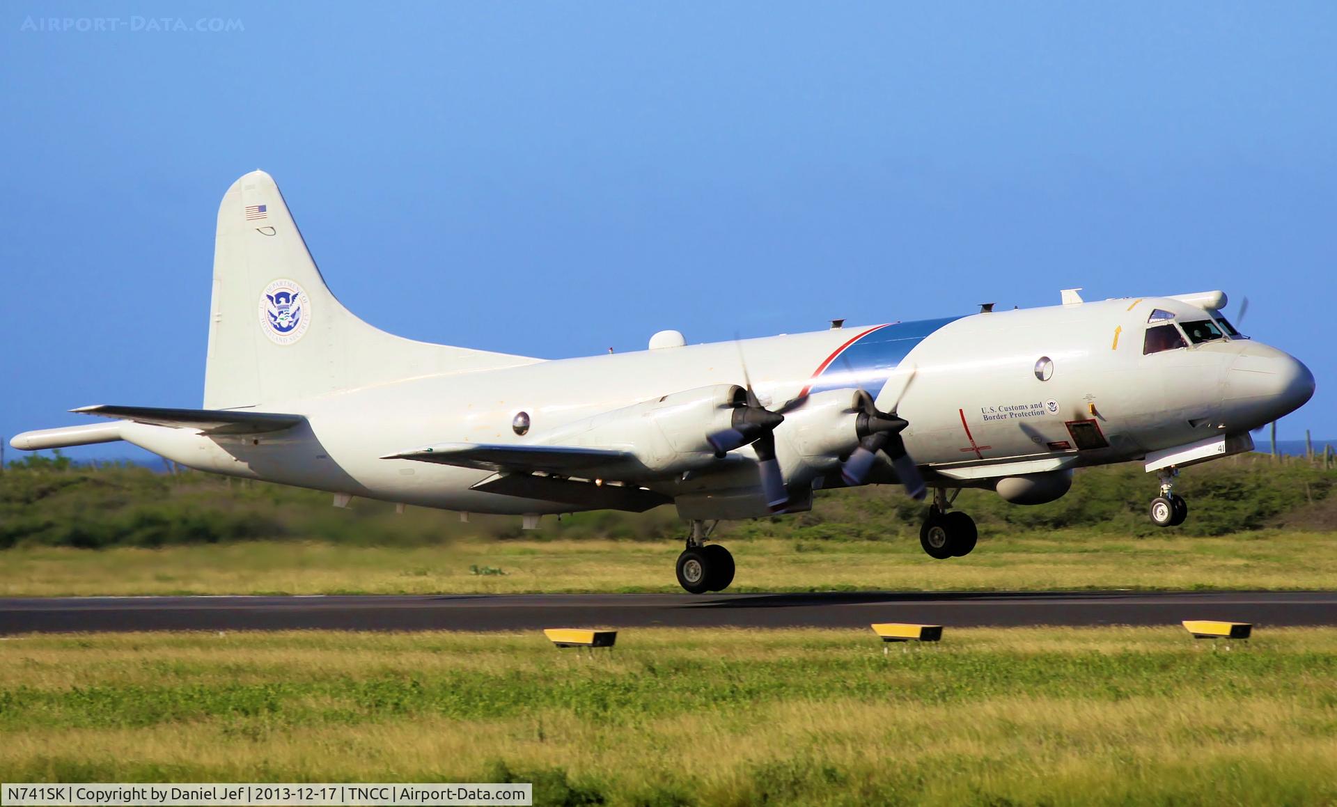 N741SK, Lockheed P-3B Orion C/N 185-5181, TNCC