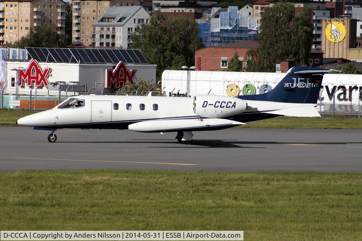 D-CCCA, 1978 Learjet 35A C/N 35A-160, Lining up runway 30.