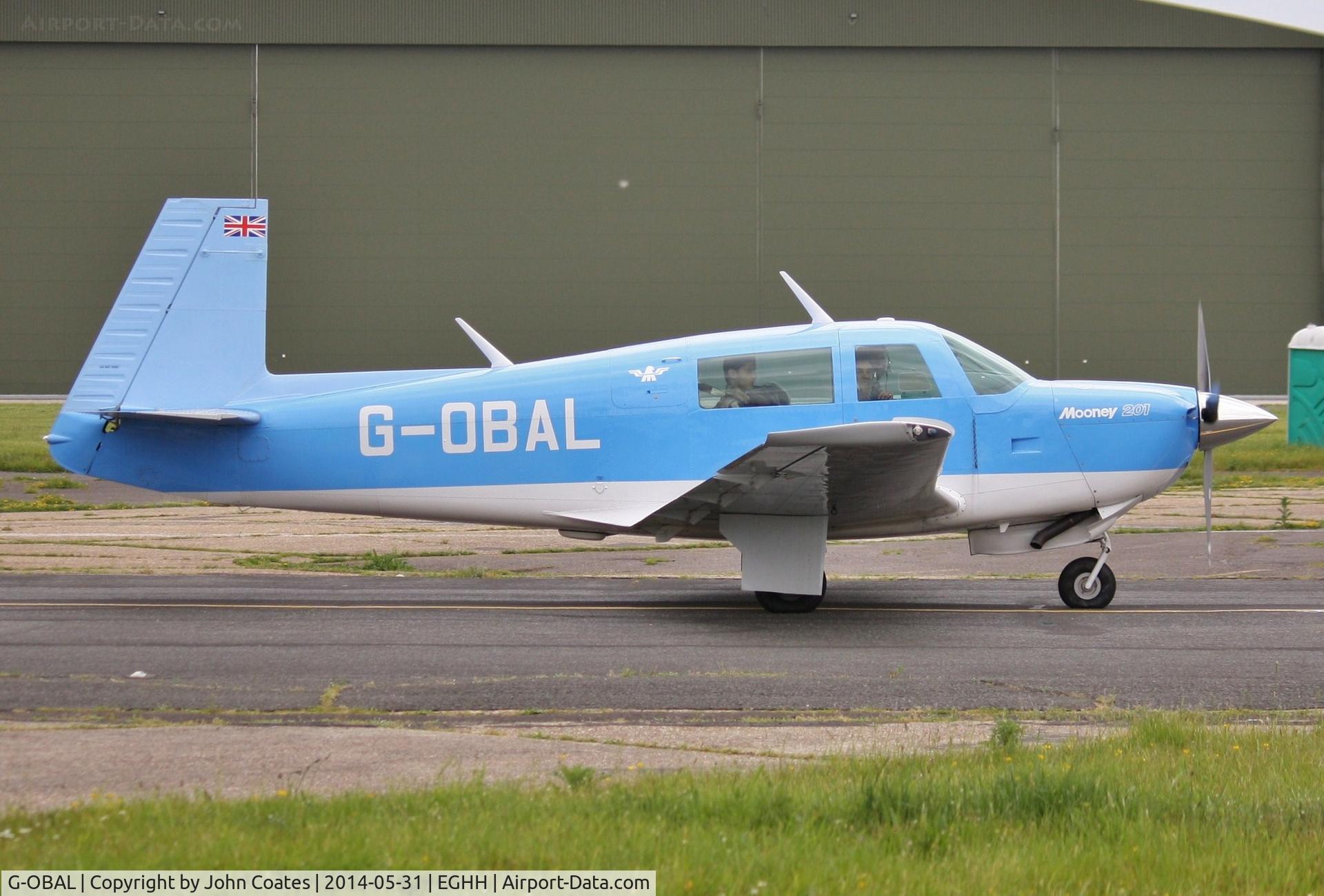 G-OBAL, 1986 Mooney M20J 201 C/N 24-1601, Taxiing