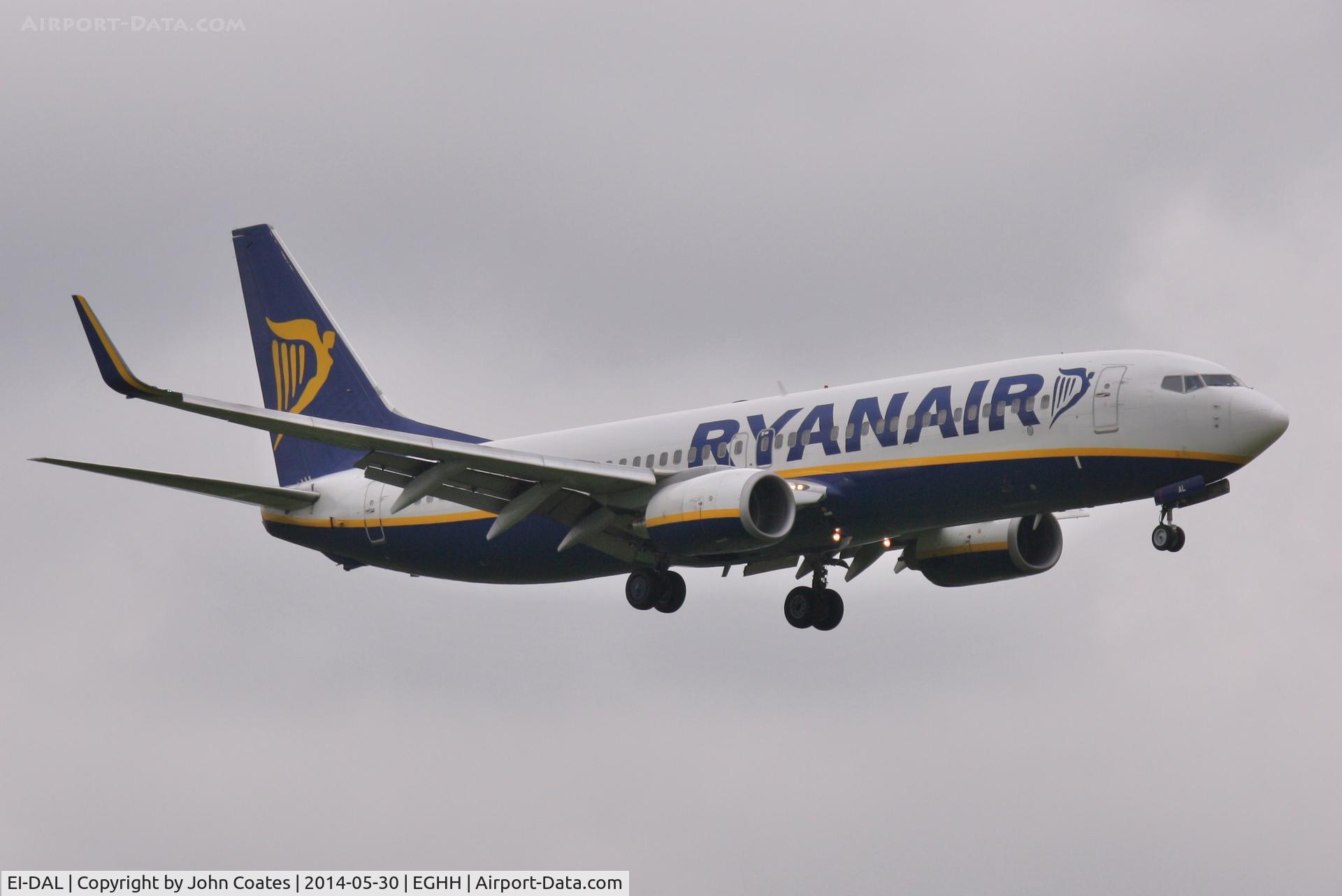 EI-DAL, 2003 Boeing 737-8AS C/N 33718, Approach to 08