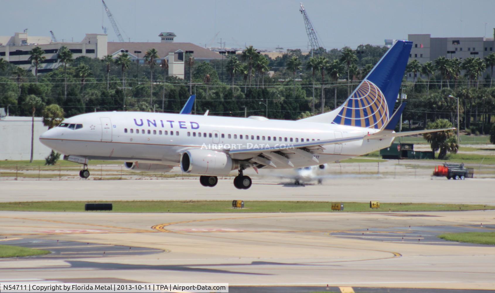 N54711, 1998 Boeing 737-724 C/N 28782, United 737-700