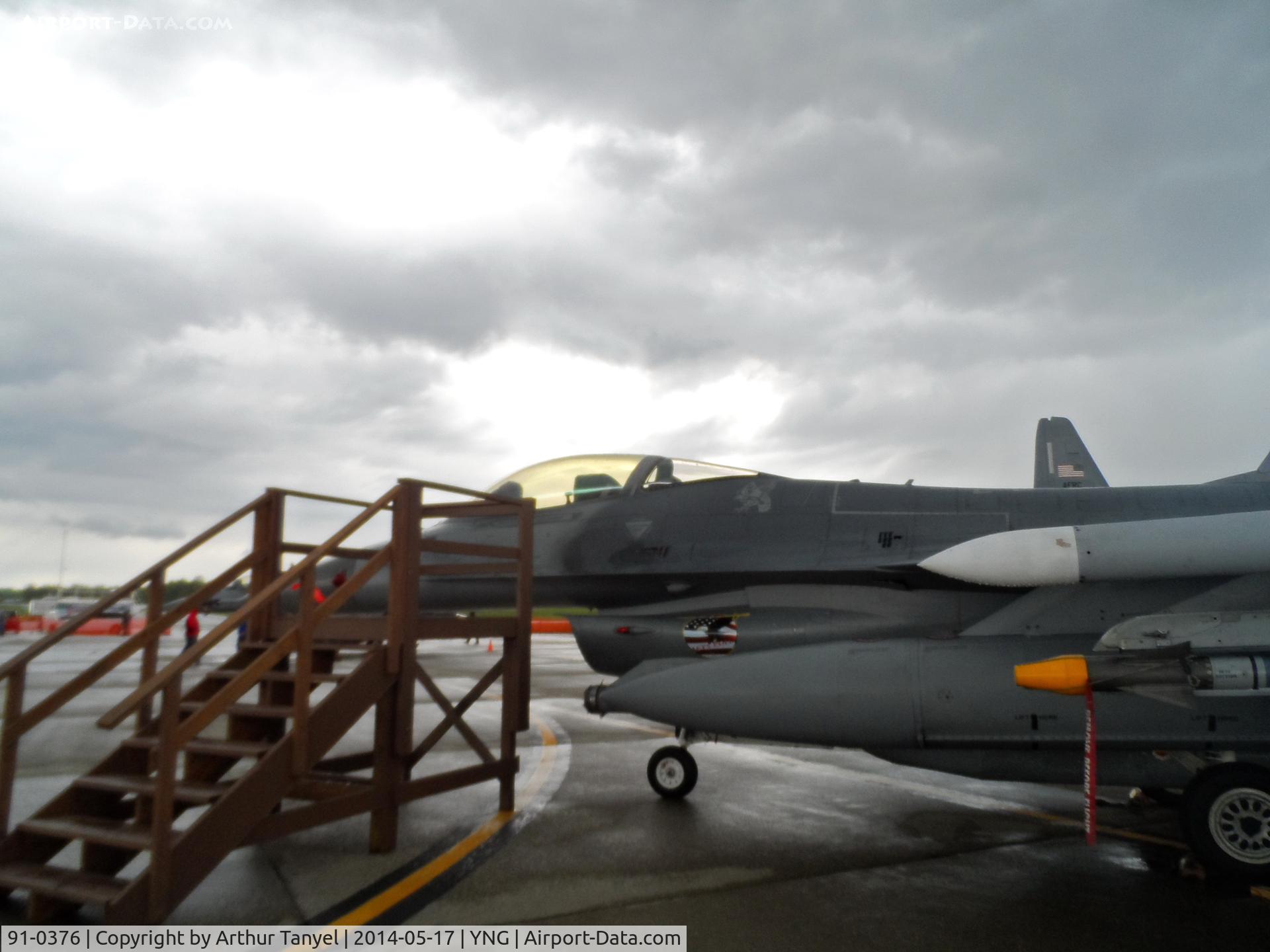 91-0376, 1991 General Dynamics F-16C Fighting Falcon C/N CC-74, On display @ the Youngstown Airshow