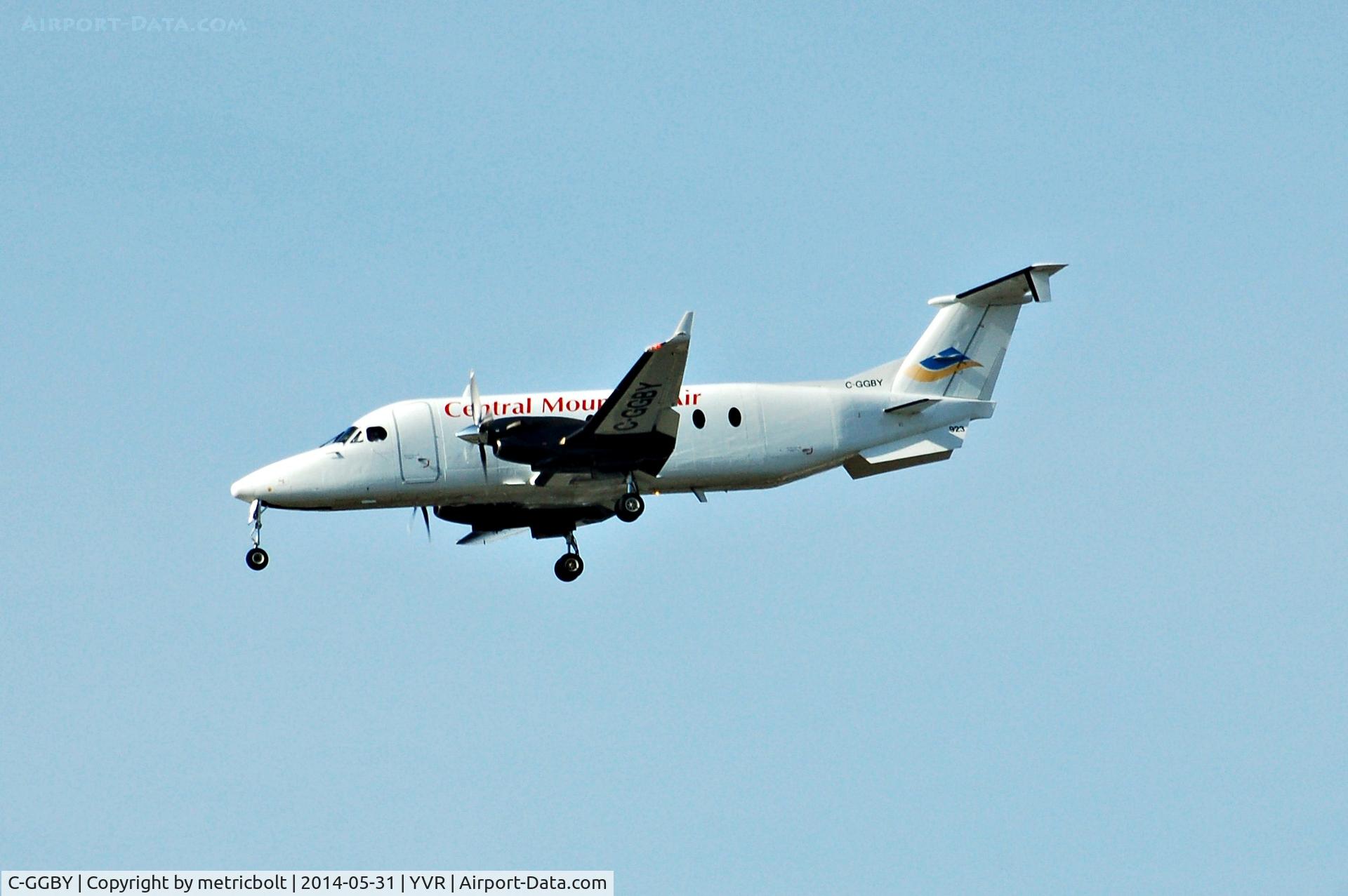 C-GGBY, 1999 Beech 1900D C/N UE-351, In its latest colour scheme