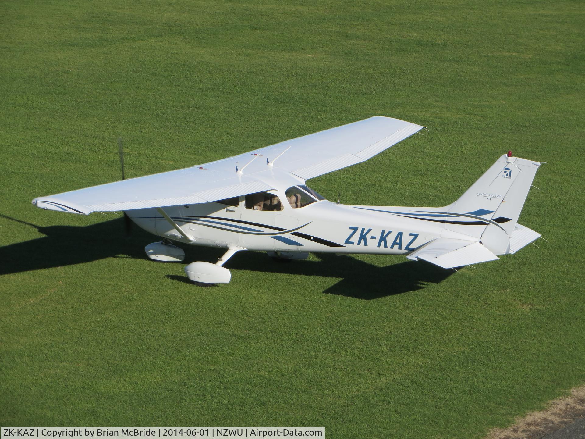 ZK-KAZ, 2006 Cessna 172S C/N 172S10406, Cessna 172S Skyhawk. ZK-KAZ cn 172S10406. Wanganui (WAG NZWU). Image © Brian McBride. 01 June 2014