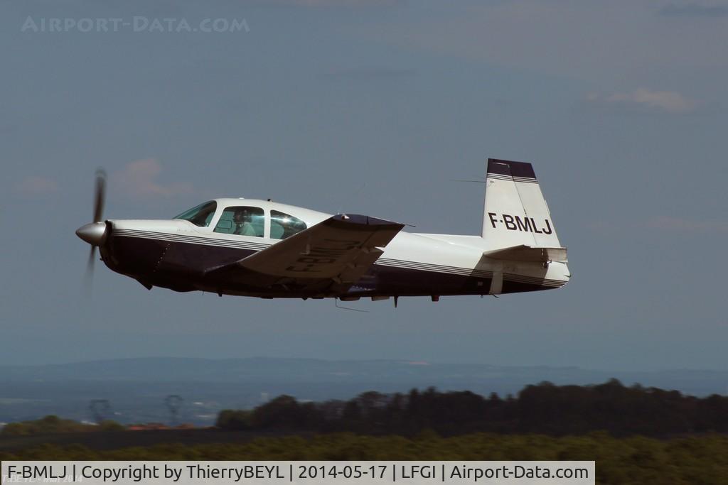 F-BMLJ, Mooney M20E C/N 425, Dijon-Darois (Burgundy, France)