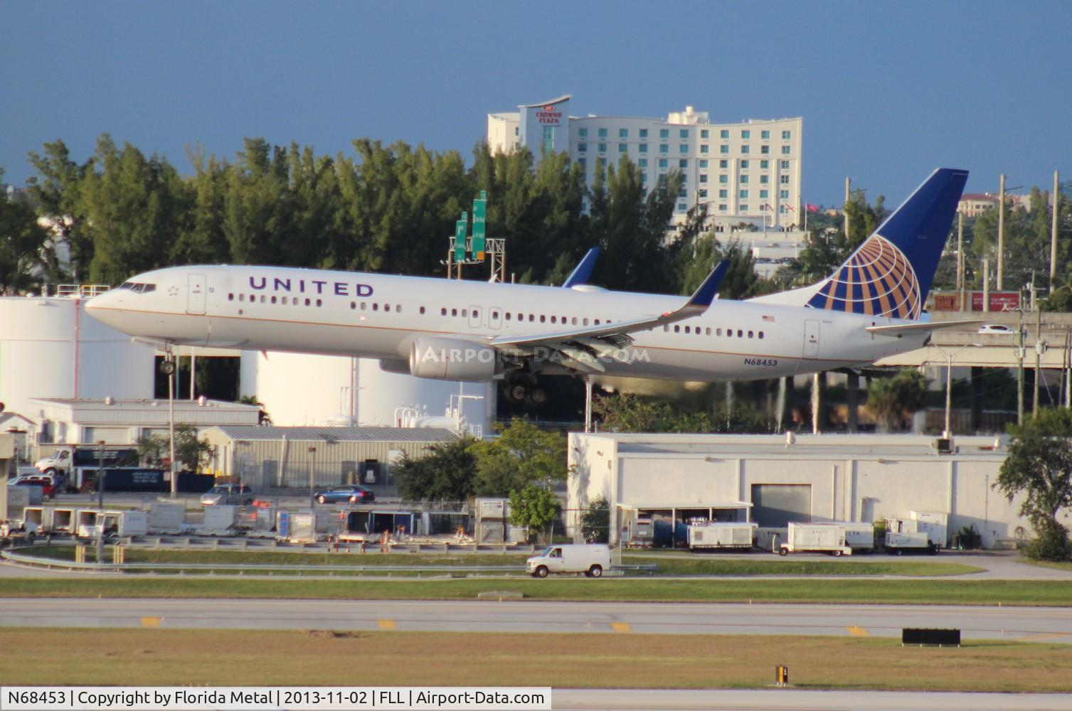 N68453, 2012 Boeing 737-924/ER C/N 41742, United 737-900