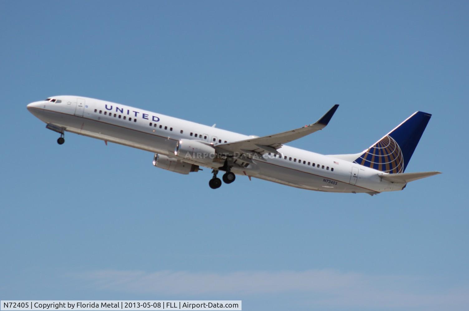 N72405, 2001 Boeing 737-924 C/N 30122, United 737-900