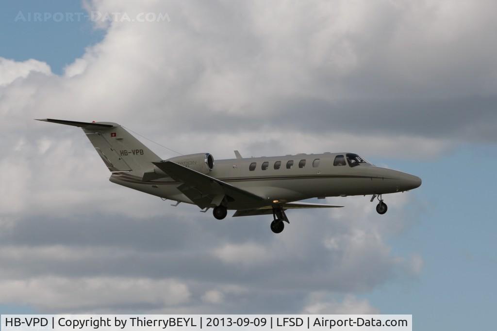 HB-VPD, 2003 Cessna 525 CitationJet CJ1 C/N 525-0519, Landing on BA102