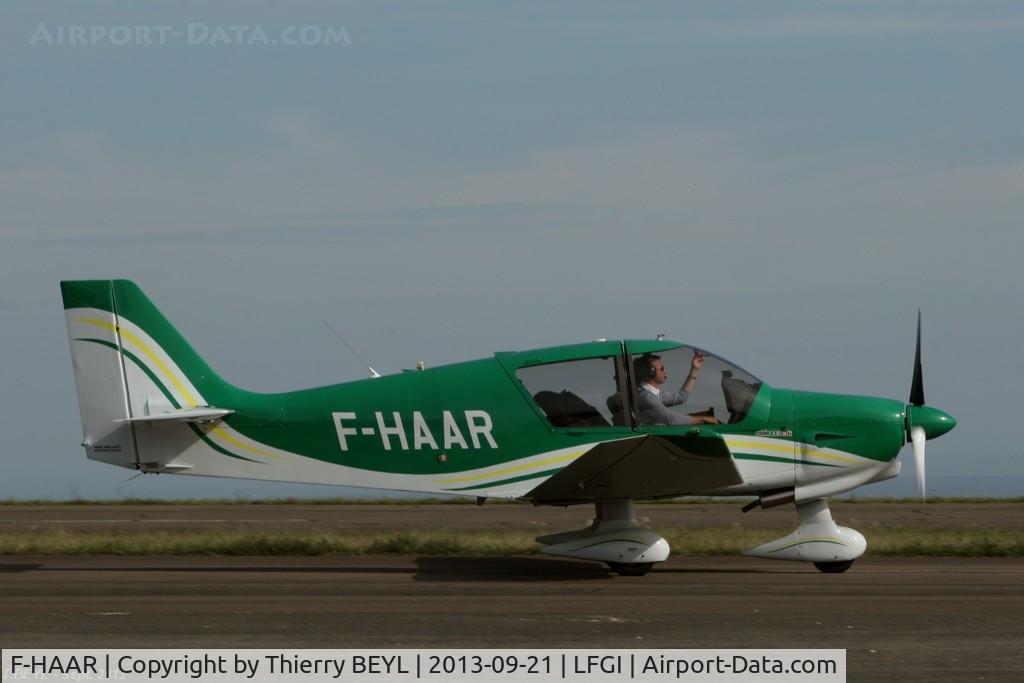 F-HAAR, Robin DR-400-140B Dauphin Major C/N 2640, Taxying on Dijon-Darois airfield