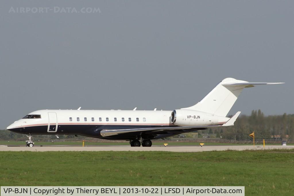 VP-BJN, 2007 Bombardier BD-700-1A11 Global 5000 C/N 9273, After landing
